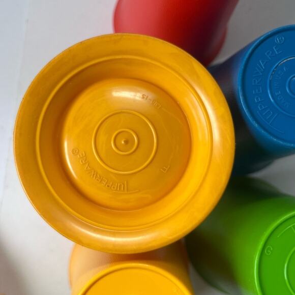 Vtg TUPPERWARE Children Sippy Cup + 4 Classic Bell Tumblers  1318-15 and 109-41 - Picture 6 of 9